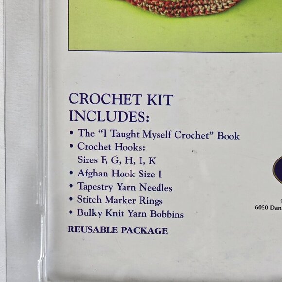 Boye "I Taught Myself Crochet" Kit with Book, Hooks, Bobbins Etc NWT Craft Gifts - Picture 5 of 8